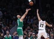 包含科尔分砍下，凯尔特人取得胜利走出颓势的词条